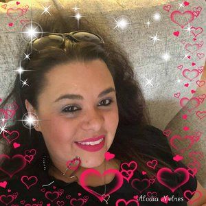 Meet your Posher, Vanessa